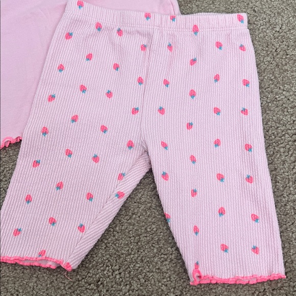 Zara Set with Strawberry Design - Picture 2 of 6